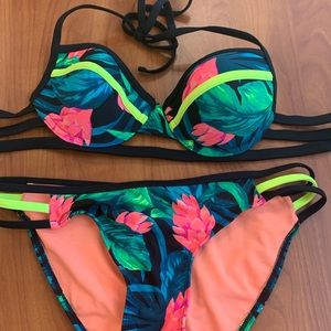 Floral print bikini